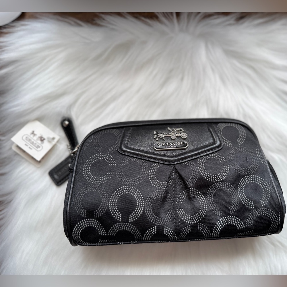COACH Signature C Black and silver makeup case - Picture 13 of 16